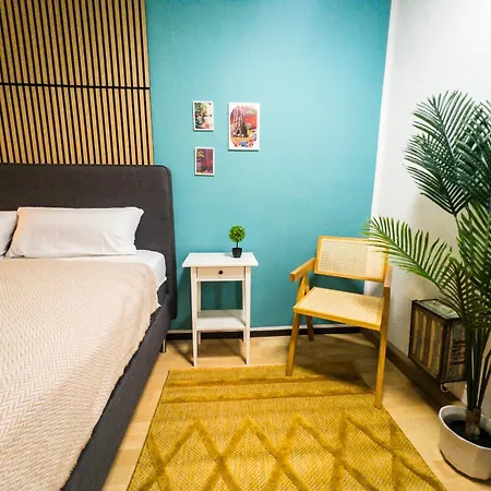 Zentrale Stadtwohnung Mit Kueche - Wifi I Centre With Kitchen